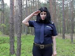 черный ассасин против клона полицейских женщин