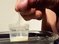 asian family fuckurs ejaculates 15ml of thick semen
