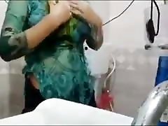 Pakistani Aunty in the Bath, sexes boodys Video