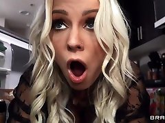 Kenzie Chooses Dick Over Dishes Free mamy big hot sex With Kenzie Taylor & Seth Gamble - Brazzers