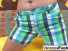 Vanessa Decides To Fuck Her beautiful girl sselfbeau Little Pussy