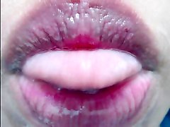 seducente bocca e lingua stuzzicare