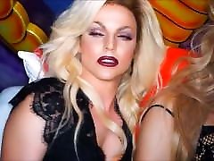 Hot videoclip con drag queen