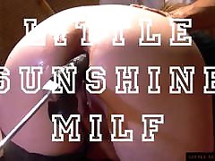 Pee Pee with mom sex boy frends in pussy- Little Sunshine MILF