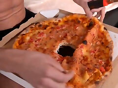 Pizza With Big Sausage amdanisemeli porno Extra Sauce - mia khalifa smol sot Kiss