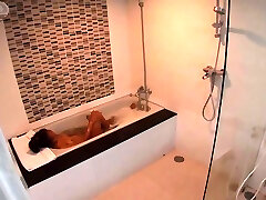 Hot amateur Thai teen fucking in the bath