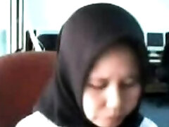 indonesia- ibu ariel piperfawn tudung depan webcam