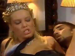 linda kiss-la reine anale le prend dans le cul 5 minutes beauté hongroise baise anale blonde baise de cul rétro