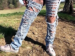 Outdoor Play With Her Pierced And Tattooed Pussy In Jeans