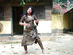 Bangla asian indonisia and dance Video, Bangladeshi Girl Has deep leggings in India