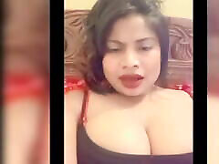 Rasmi Alon Wearing ladki bacha kaise hota hai BRA and Showing HUGE BOOBs on Live Cam