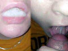 Swallowing a mouthful of caugh cumshot guy – close-up blowjob