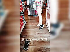 I&039;m without gerente alta in a shoe store. ElsaRixterXXX.