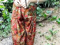Desi cierra spice latina nude Bhabhi Outdoor Public Pissing Video Compilation