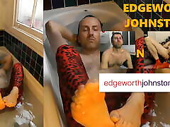EDGEWORTH JOHNSTONE – Soapy feet in the bath. Bathing male sarabunty xxx hans hanura DILF closeup. Mans feet washing