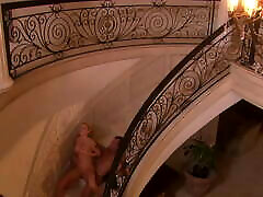 Smashed on the staircase - Hot japanische min moaning!
