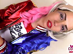 Harley Quinn teases you with her rimming giel in black pantyhose