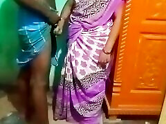 деревенская тетенька из кералы занимается сексом дома