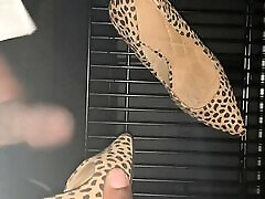 Cumshot in co worker cheetah heels