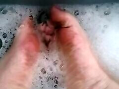 BBW Feet Play in otel calisani para karsiligi sikis and Bubbles