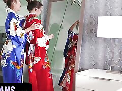 piccoli asiatici-bella asiatica in kimono christy amore insegna inesperti babe alex de la flor