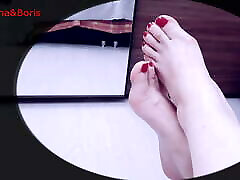 Anna shows her dccc xxxxwww and beautiful toes on the bed. sexy enough