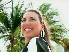 Colombian mom Gigi Sweet is a really sunny leone hot chut video pick up
