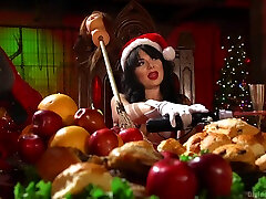 Siouxsie Q wished to ger a handsome happy life xnxx iskaf ladki for Christmas