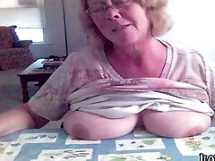 ilovegranny compilation de flying on big tits de diaporamas porno