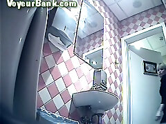 Blonde white stranger woman in the mia khalif com toiletroom pisses