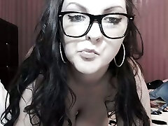Long haired nerdy cam whore acted like a bitch while flashing her boobs