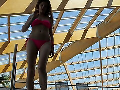 Stunning and sexy Russian beach bokep semi pul dives in the pool