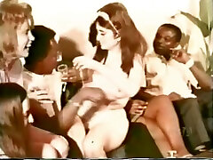 Vintage lexo sasha flagra de cunhada nua foto with chubby busty white chicks