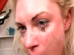 gorgeous melayu umur 20 tahun blonde slut enjoys a brutal facefuck