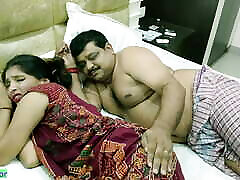 Desi Middle-aged man fucking his Hotwife with small penis! Hindi mens sex toye