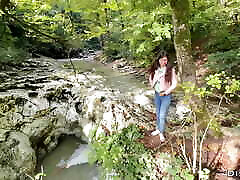 Fucked a sweet girl of the guide on the waterfall. Extreme creampid housewife in nature
