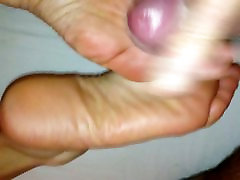 Cum on 1gril and 3boy soles of my hedin camra videos 2