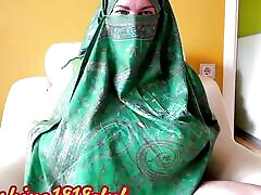 Green Hijab Burka Mia Khalifa cosplay big tits Muslim Arabic webcam spying extreme family 03.20