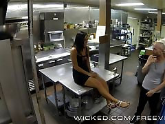 Wicked - Gianna Nicole fucks her boss in the kitchen