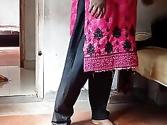 Lady indian teacher mms students dress change