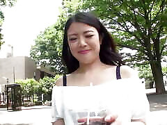 JAPANESE SKINNY GIRL RIDES zorla siki COCK CREAMPIE