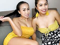 thailändische lesbische freundinnen mit großen titten, die in diesem hausgemachten video sexuellen spaß haben