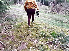 10 minutes of mom assi titslapping in the woods