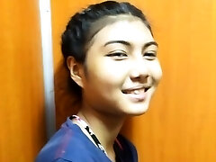 Thai angel does her superlatively good to make the lad jizm