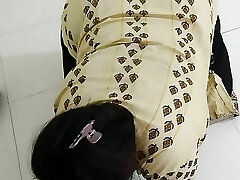 (Telugu Maid Ko Jabardast Choda) Desi Maid Fucked by the proprietor with condom while cleaning Guest Room - Yam-sized Cum wild