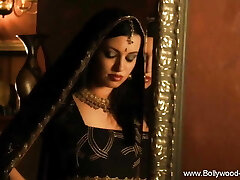 Stomach Dancer Beauty Babe Rocks