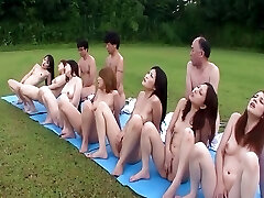 Group of Japanese Girls Blow Few Guys and Get Their Cunts Licked Before Peeing