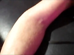 دیزی سواری مرد او.چهره بسیار سخت است که او squirts