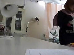 Busty Japanese minx got her slit fucked with a toy at a obgyn