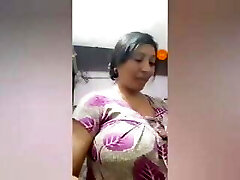 تانگو, ادم کودن و احمق نپالی